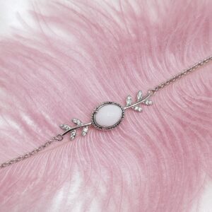 Bracelet feuilles artisanal en lait maternel résiné blanc sur chaîne fine