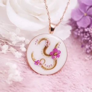 Médaillon initiale (Collier ou Bracelet)