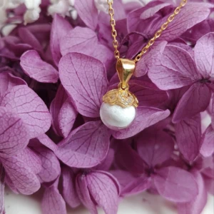 Collier au lait maternel en poudre avec chaine couleur or