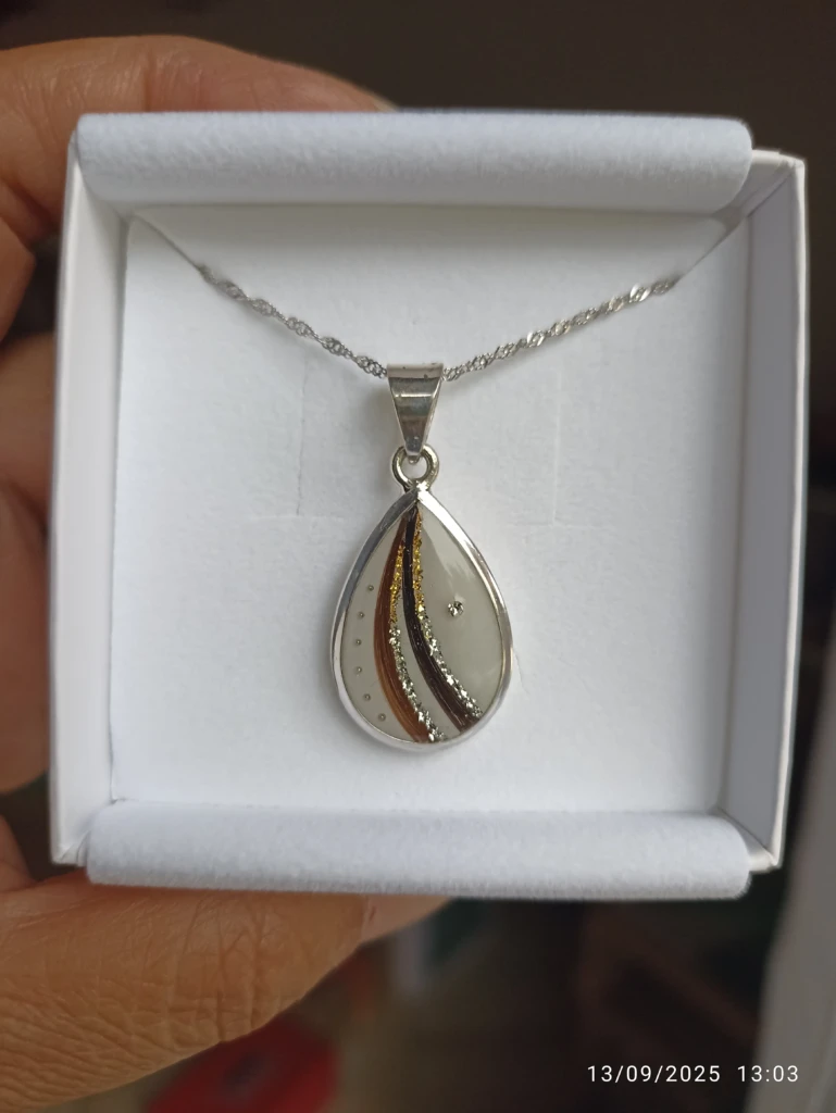 Image #1 de Caroline