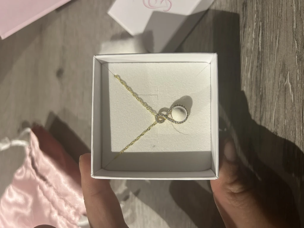 Image #1 de Alice Senez