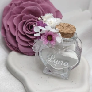 La Fiole lactée fleurie